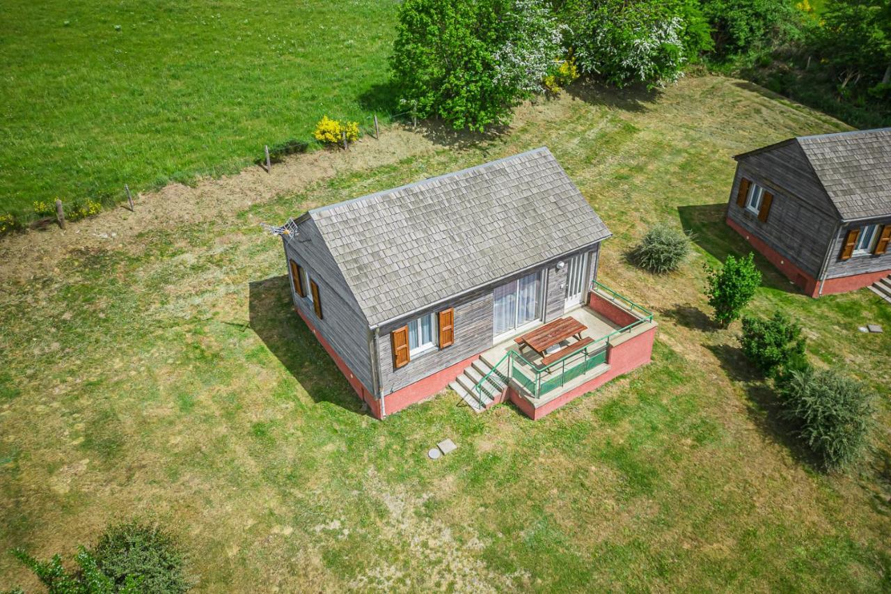 Les Chalets De La Vallee Du Bes Albaret-le-Comtal Exterior foto